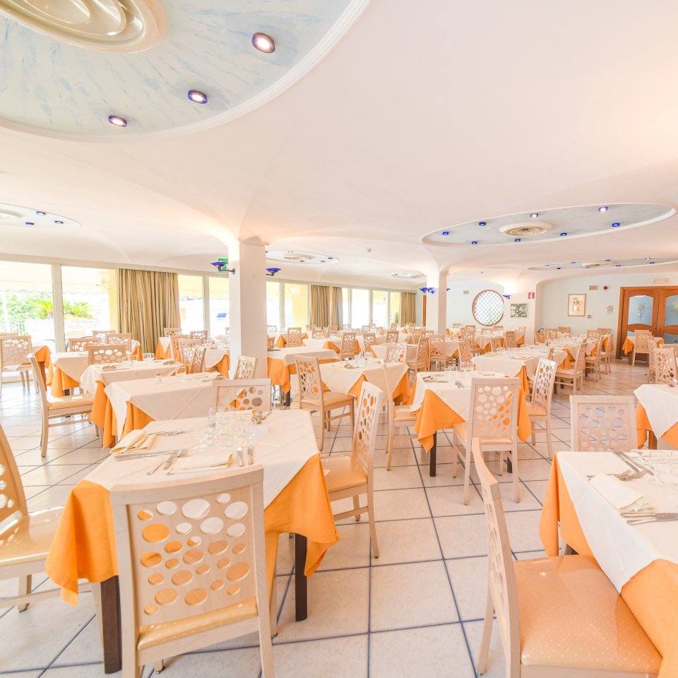 Hotel 4 stelle ad Ischia a Giugno in centro con terme e piscine